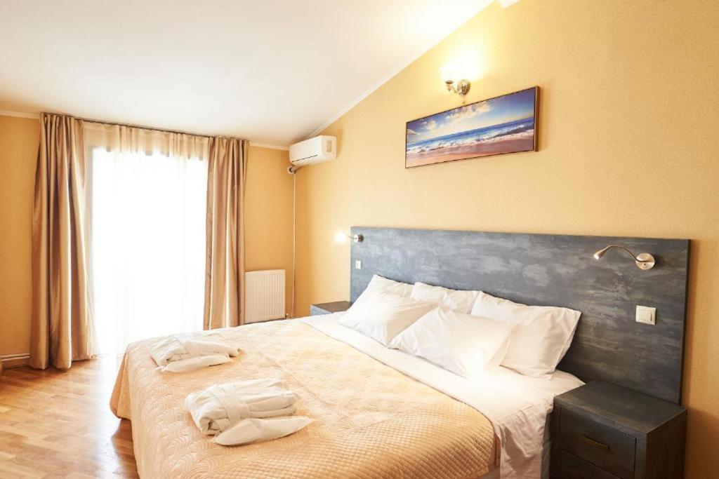 טביליסי The Hilltop Skyline Hotel מראה חיצוני תמונה